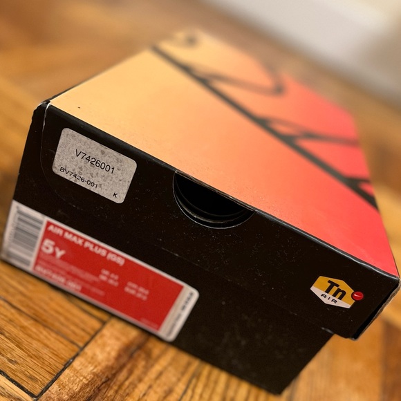 Nike Air Max Plus (GS) - Size 5 - Sunset. - Picture 4 of 4